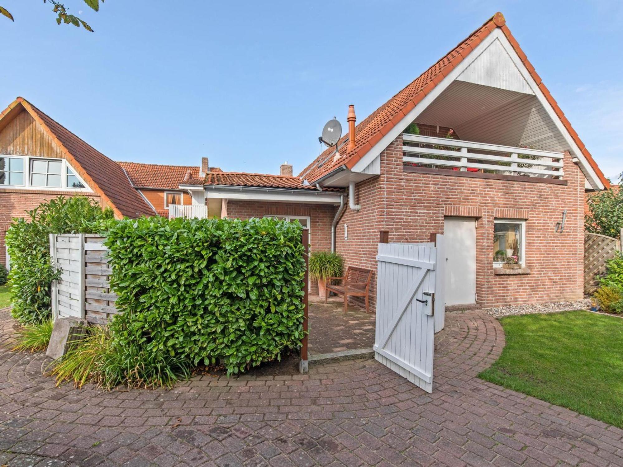 Enticing Holiday Home In Oldenburg With Garden Near Sea Dannau Dış mekan fotoğraf