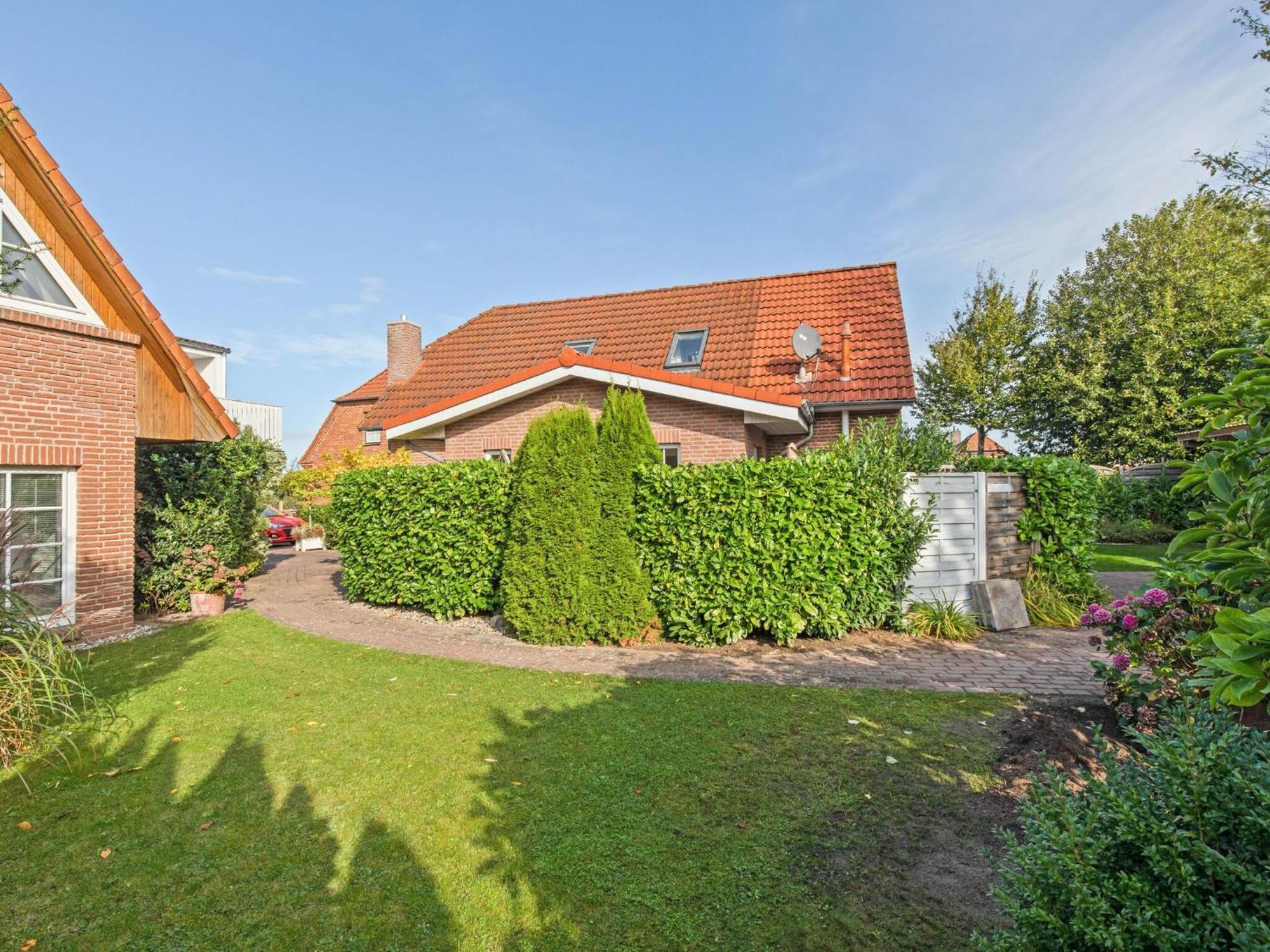 Enticing Holiday Home In Oldenburg With Garden Near Sea Dannau Dış mekan fotoğraf