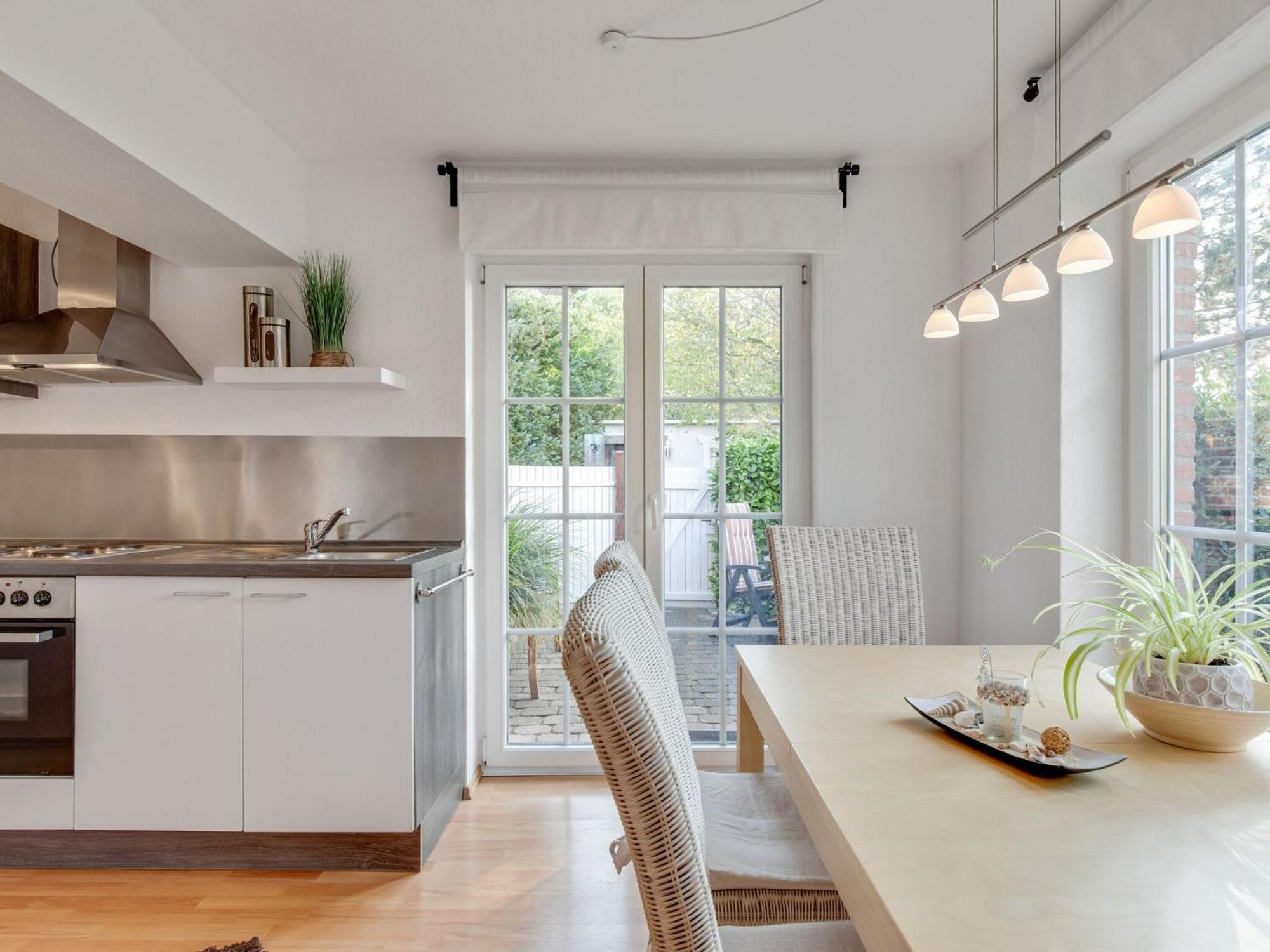 Enticing Holiday Home In Oldenburg With Garden Near Sea Dannau Dış mekan fotoğraf