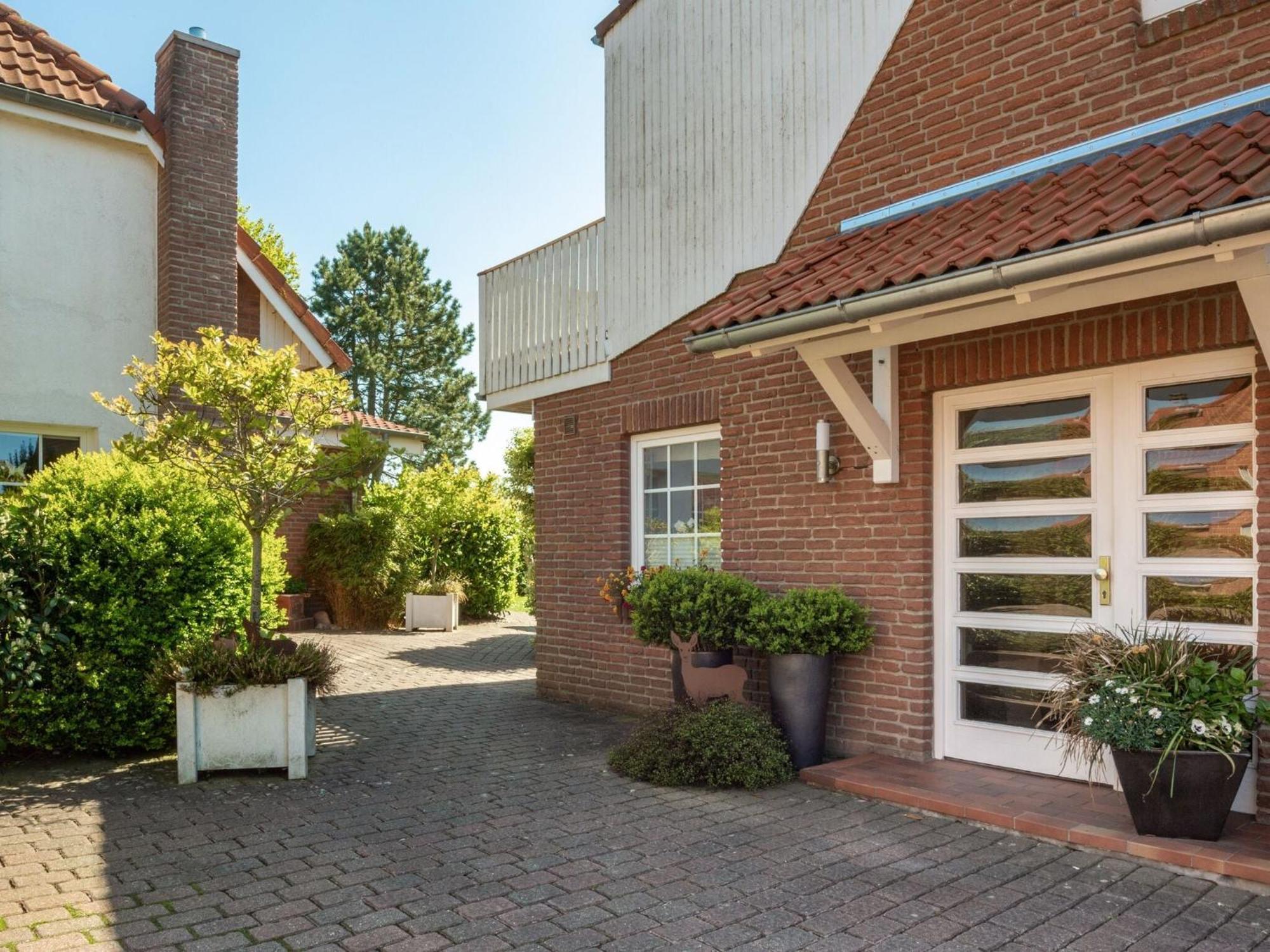 Enticing Holiday Home In Oldenburg With Garden Near Sea Dannau Dış mekan fotoğraf