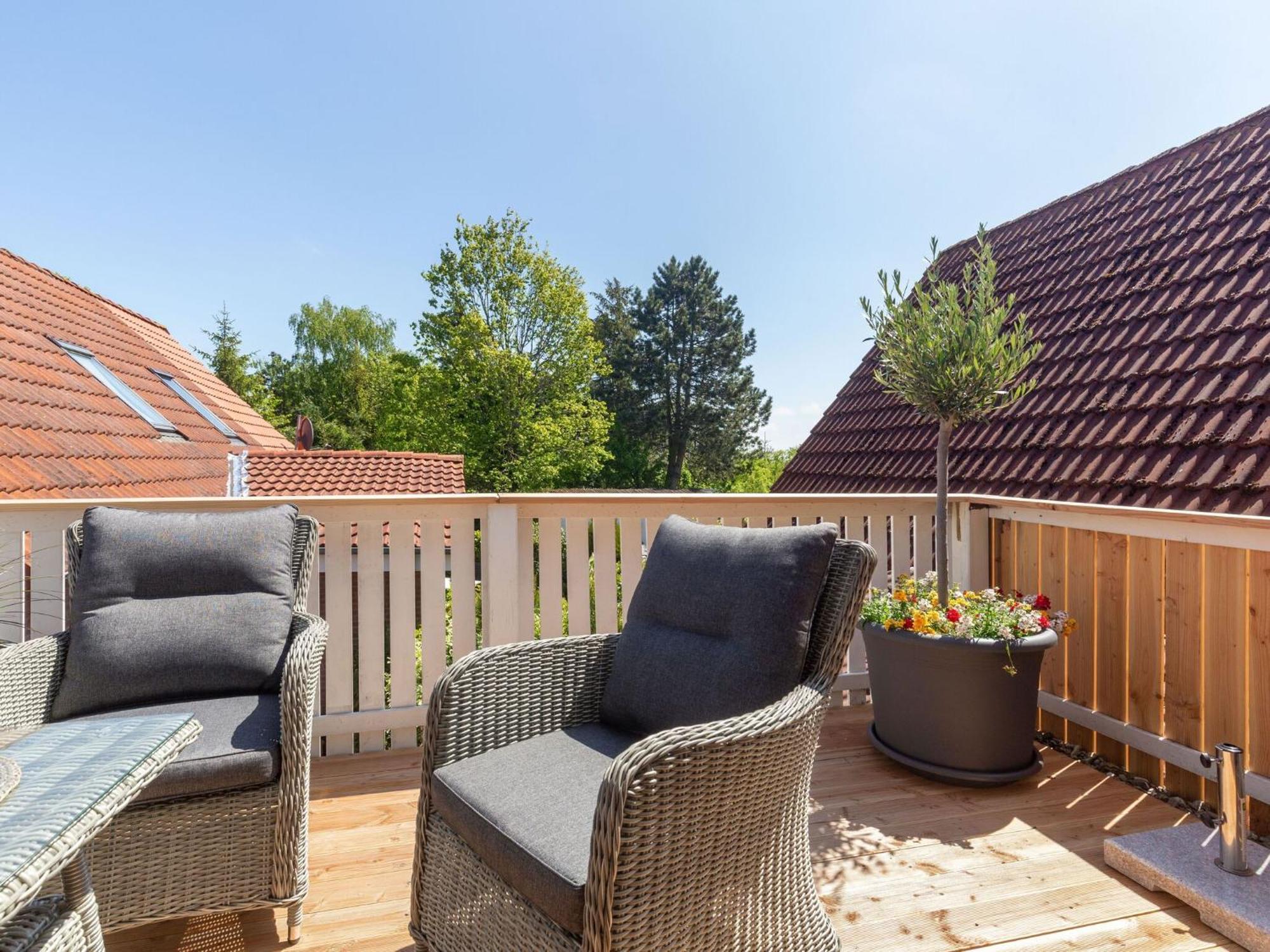 Enticing Holiday Home In Oldenburg With Garden Near Sea Dannau Dış mekan fotoğraf