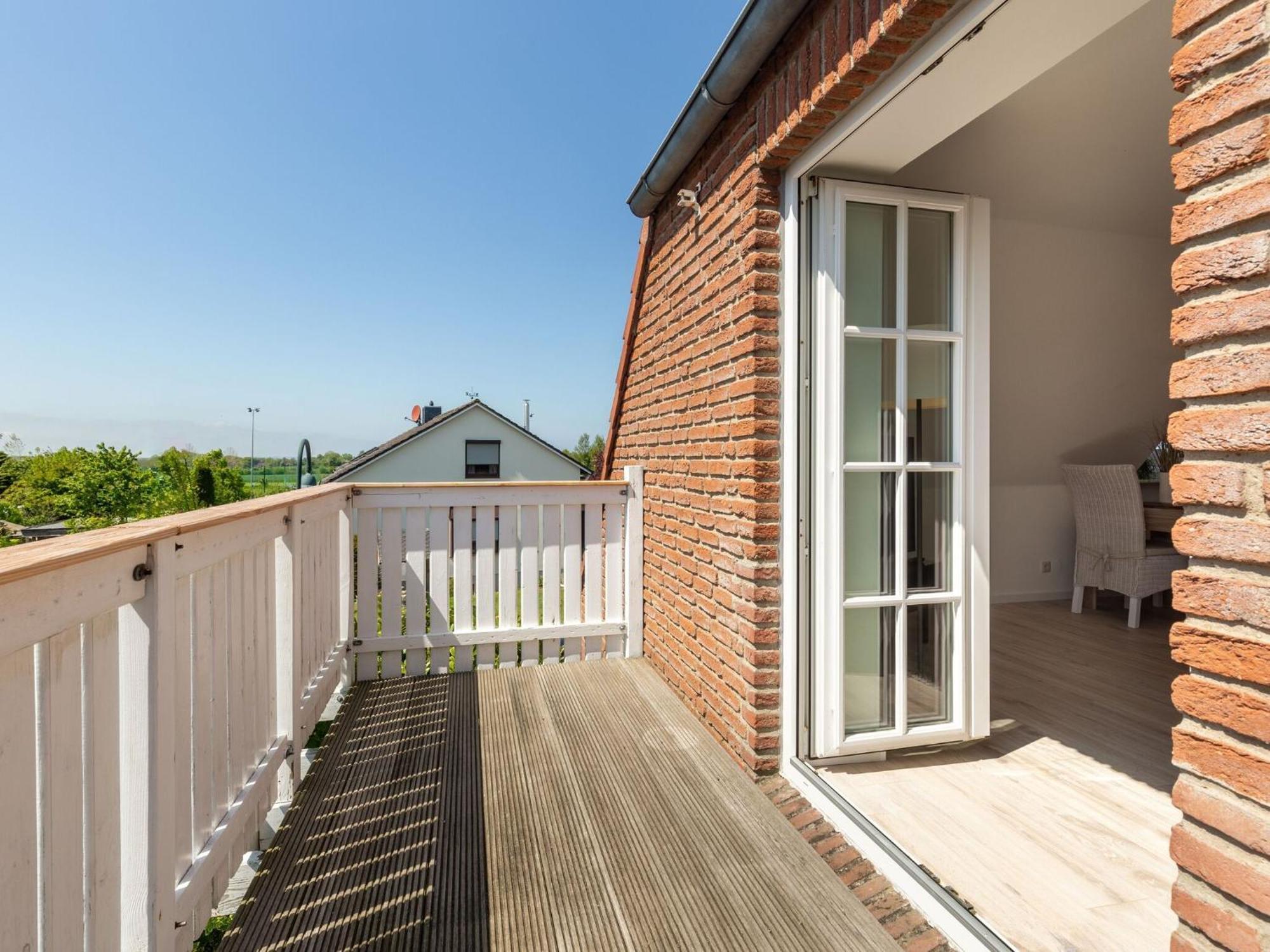 Enticing Holiday Home In Oldenburg With Garden Near Sea Dannau Dış mekan fotoğraf