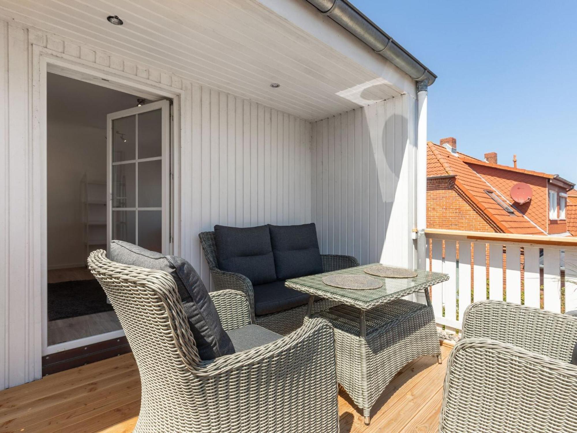 Enticing Holiday Home In Oldenburg With Garden Near Sea Dannau Dış mekan fotoğraf